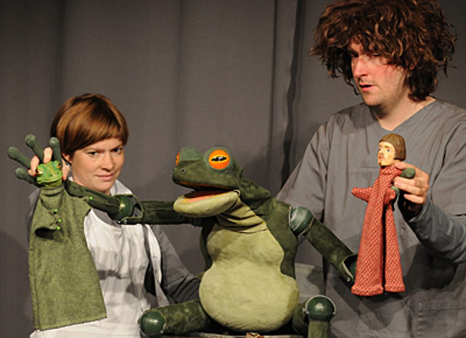 Dorothee Carls und Michael Hatzius vom Berliner Theater Urknall begeistern Kinder wie auch Erwachsene. Am kommenden Sonntag und Montag gastieren sie im Bad Vilbeler Theater Alte Mühle.